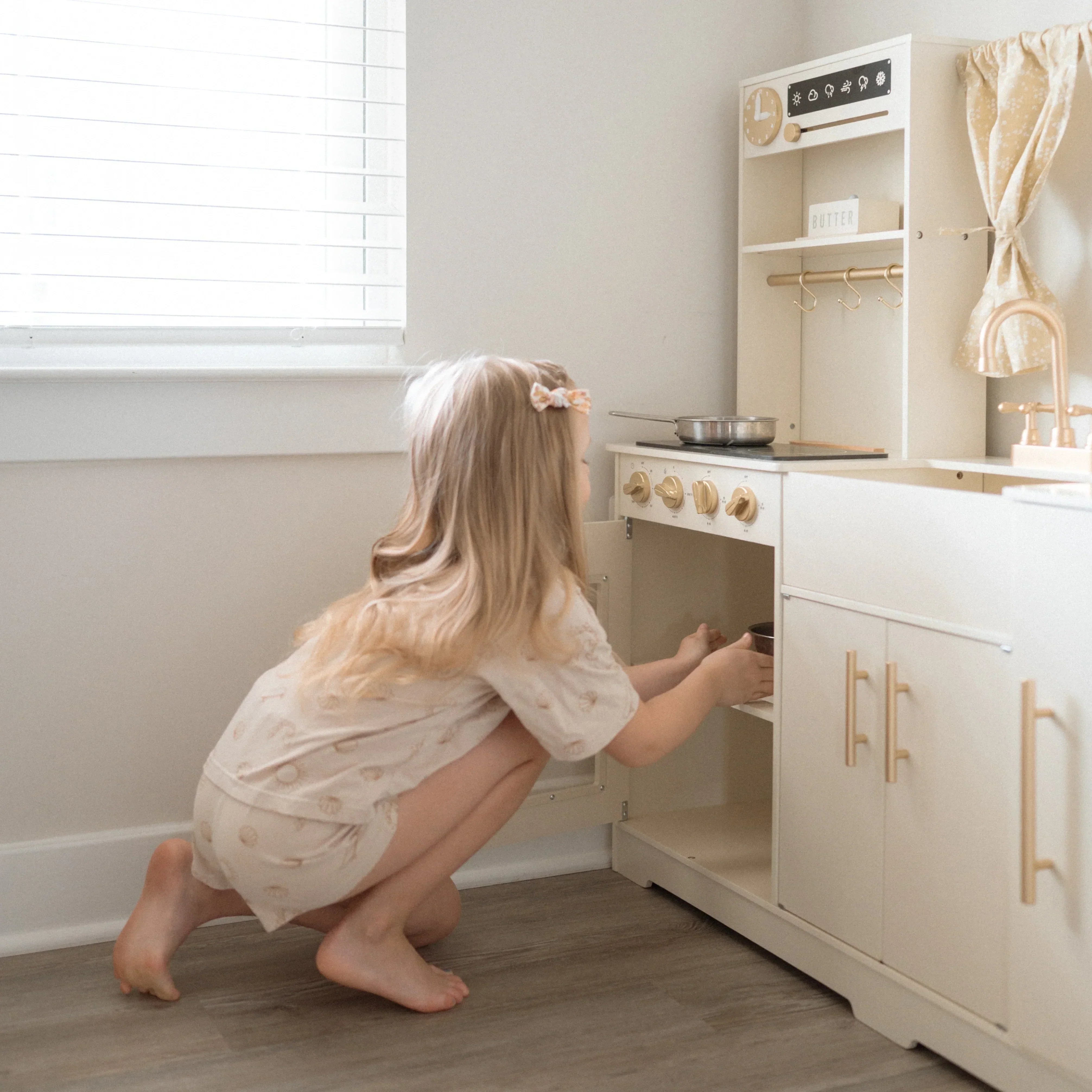 Tiny Land® Trendy Home Style Play Kitchen - Image 10