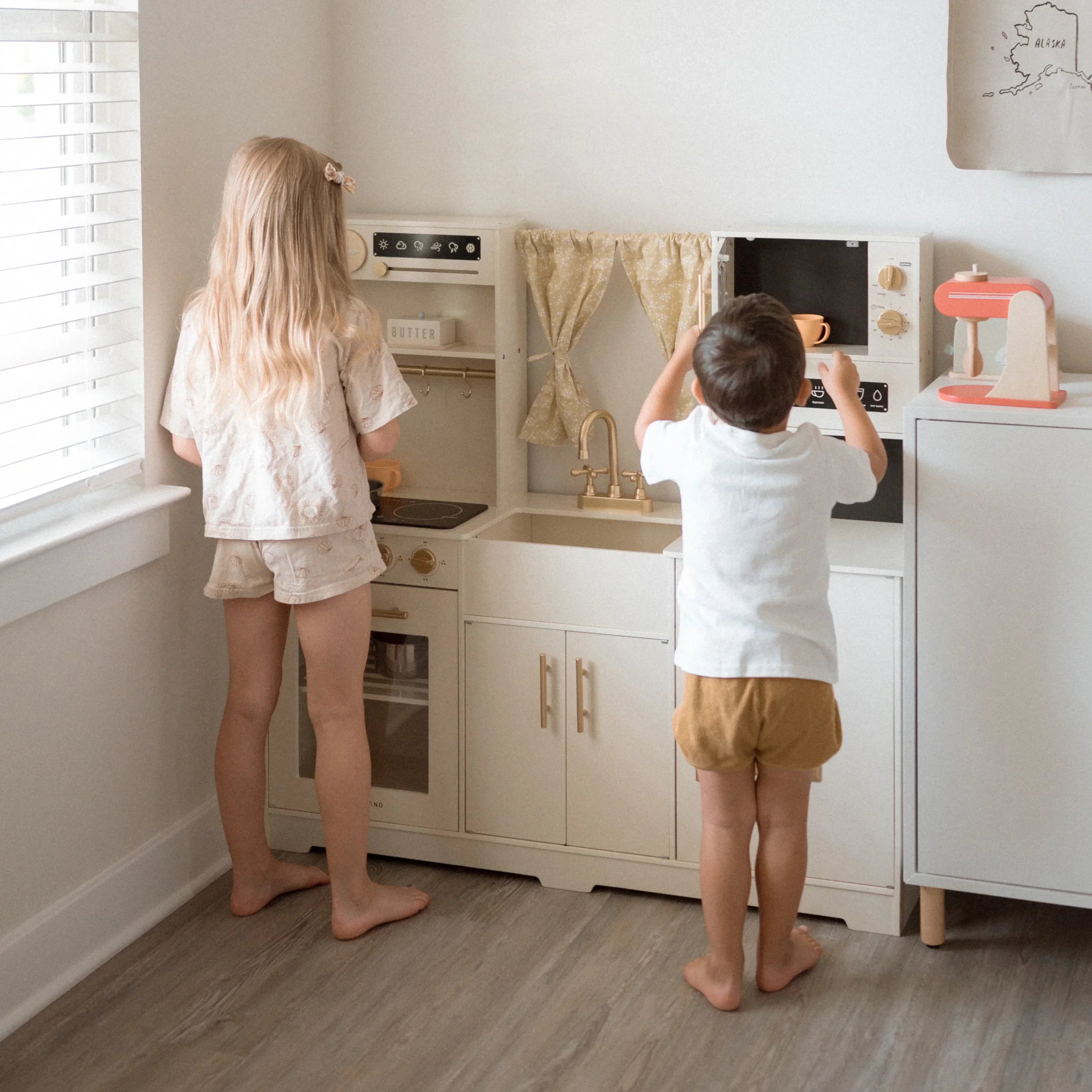 Tiny Land® Trendy Home Style Play Kitchen - Image 4